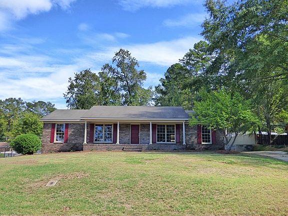 3rd image of 3812 Brookwood Cir