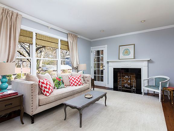 Welcome home to Piedmont Hts