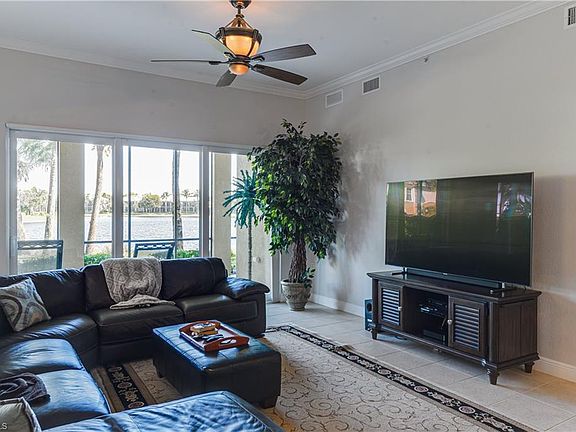 4th image of 9243 Tesoro Ln #2-101