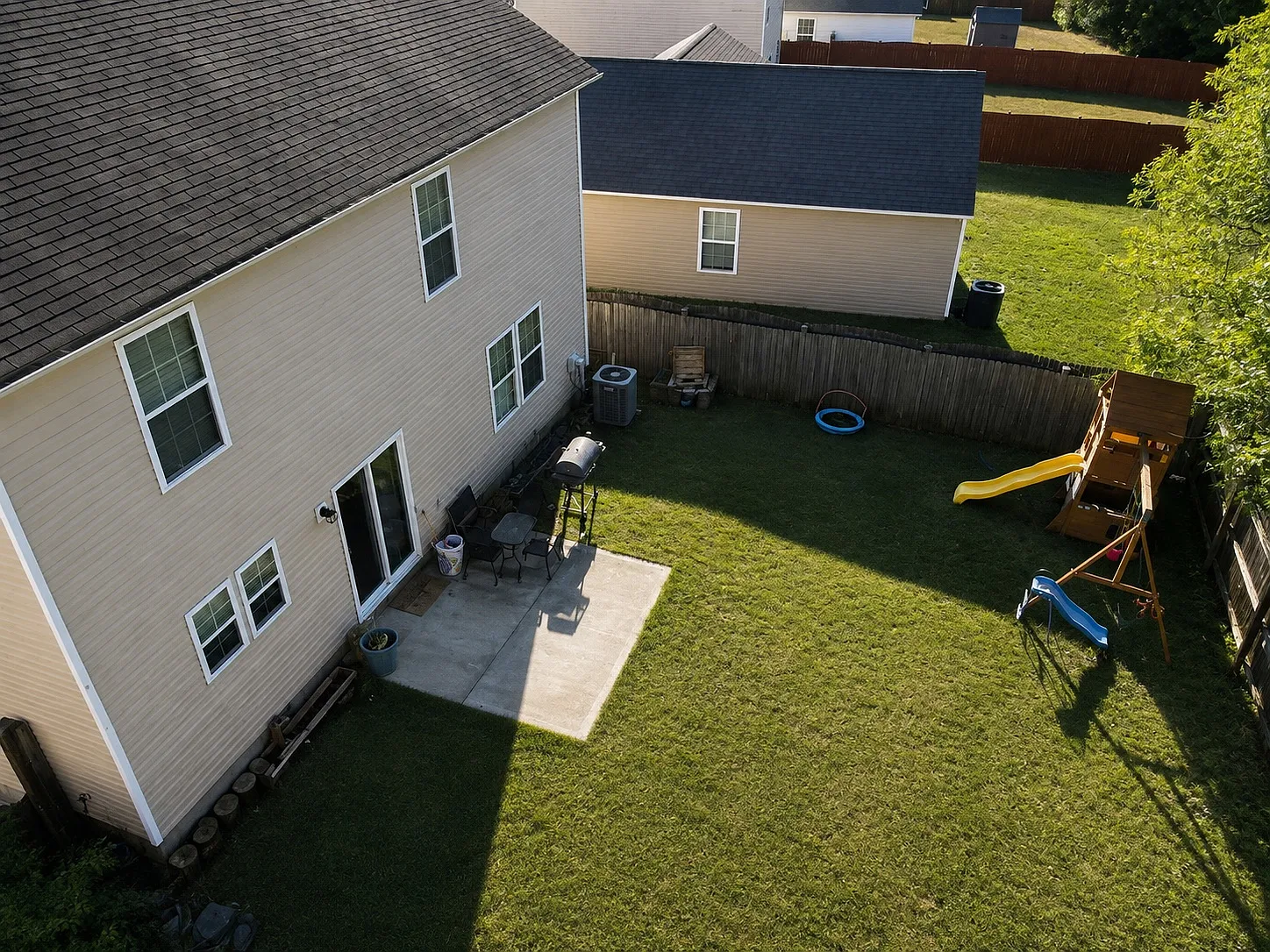4 bed, 2.5 bath, 2117 sqft, $1,800 — Photo 4