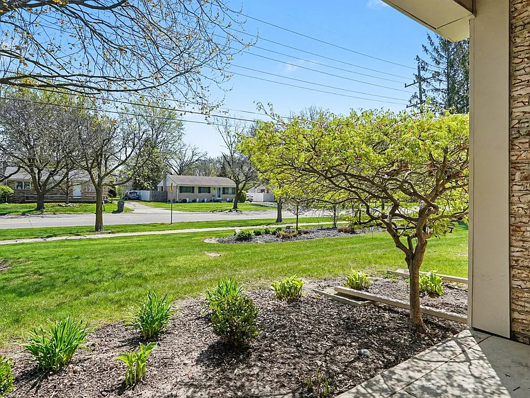 44413 Savery Dr — Photo 15