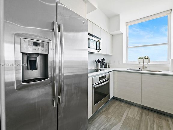 5th image of 4250 Biscayne Blvd APT 1009