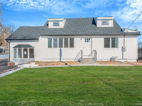 23 Cullen Drive, East Northport, NY 11731