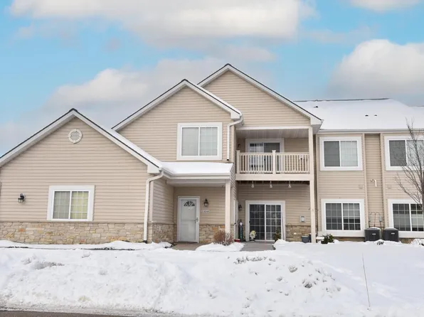 21834 North Weather Edge CIRCLE #A, Lannon, WI 53046