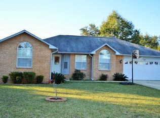 2561 Weeping Willow Ln, Navarre, FL 32566