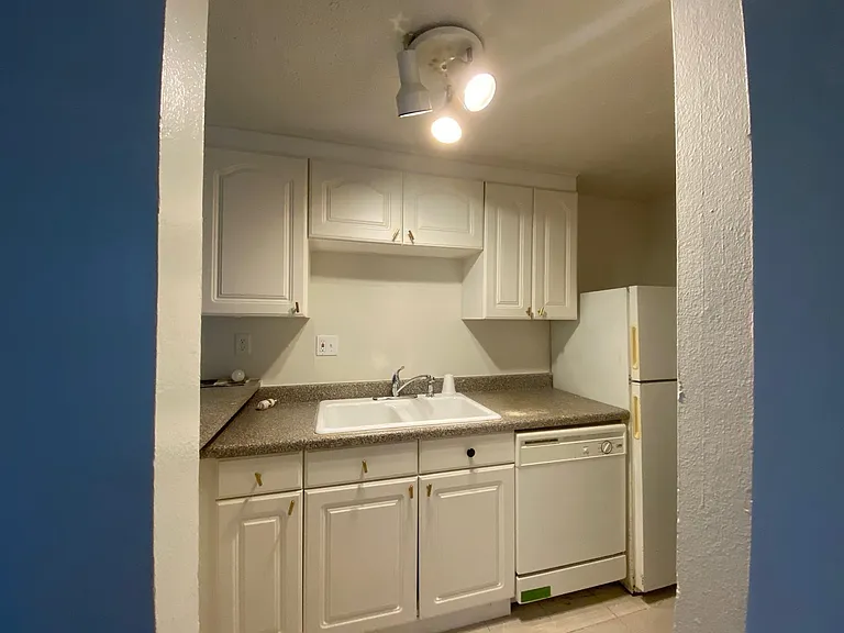 1909 Colquitt St #3 — Photo 6