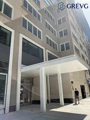 Rented by Global Real Estate Ventures Group LLC | media 17