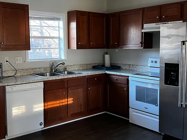 2415 Hamill Rd — Photo 13