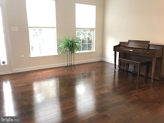 5th image of 3380 Mystic Ct