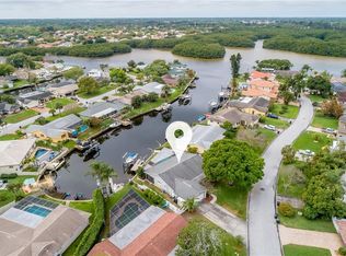 1386 51st Ave NE, Saint Petersburg, FL 33703