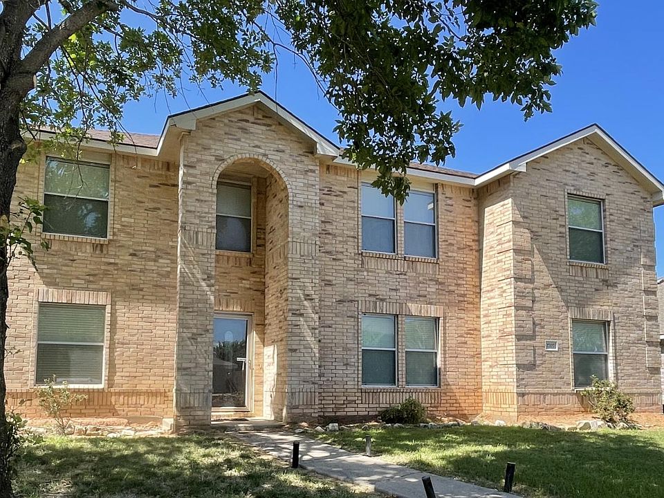 1st image of 2707 Gold Hill Dr