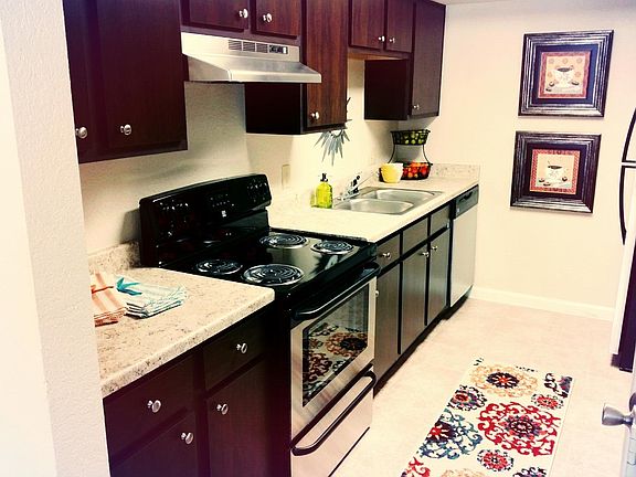 4th image of 10802 Greencreek Dr #209
