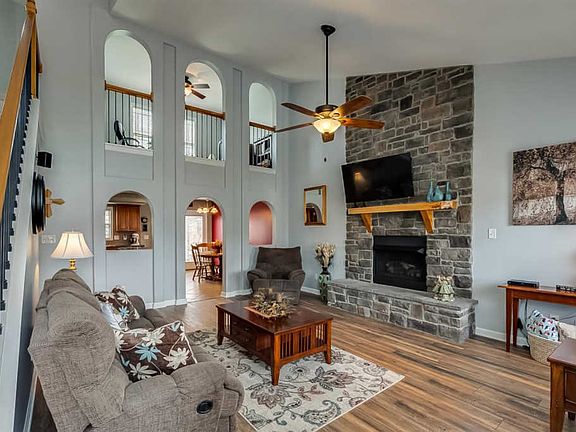3rd image of 3008 Laguna Ct