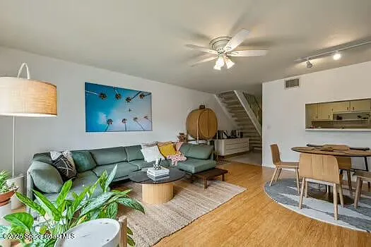 33 Cove Rd — Photo 7