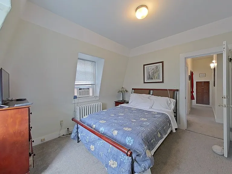 36 Dixon St — Photo 19