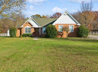 7208 Scottsville Rd, Lafayette, TN 37083