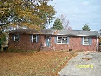 1st image of 208 Greenway Dr