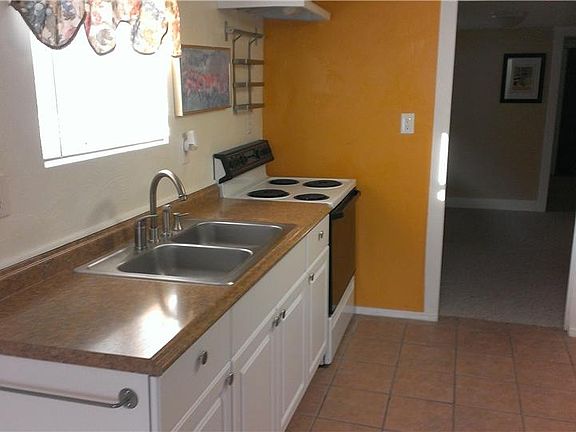 3rd image of 736 E Ramona Ave #Basement