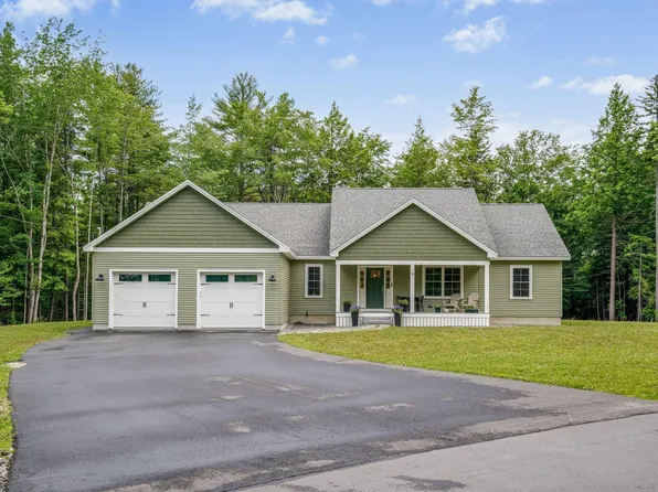 35 Perreault Way, Brunswick, ME 04011