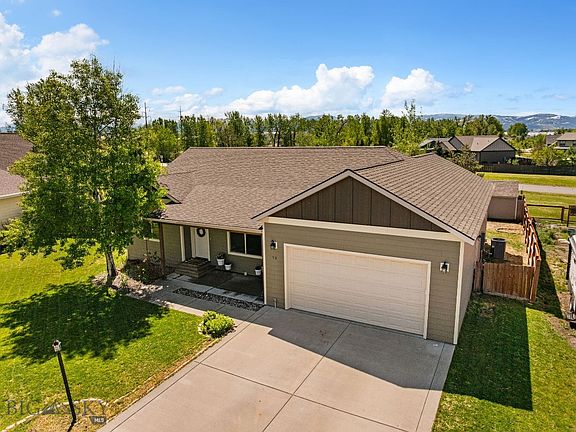 3rd image of 70 Cedar Wood Cir