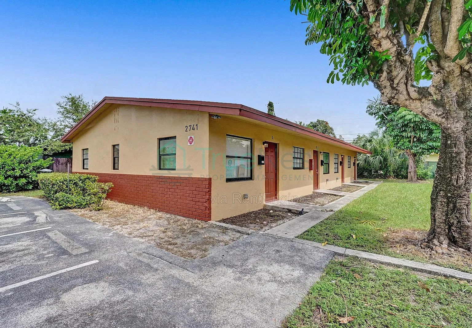 2 bed, 1.0 bath, $1,500 — Photo 1
