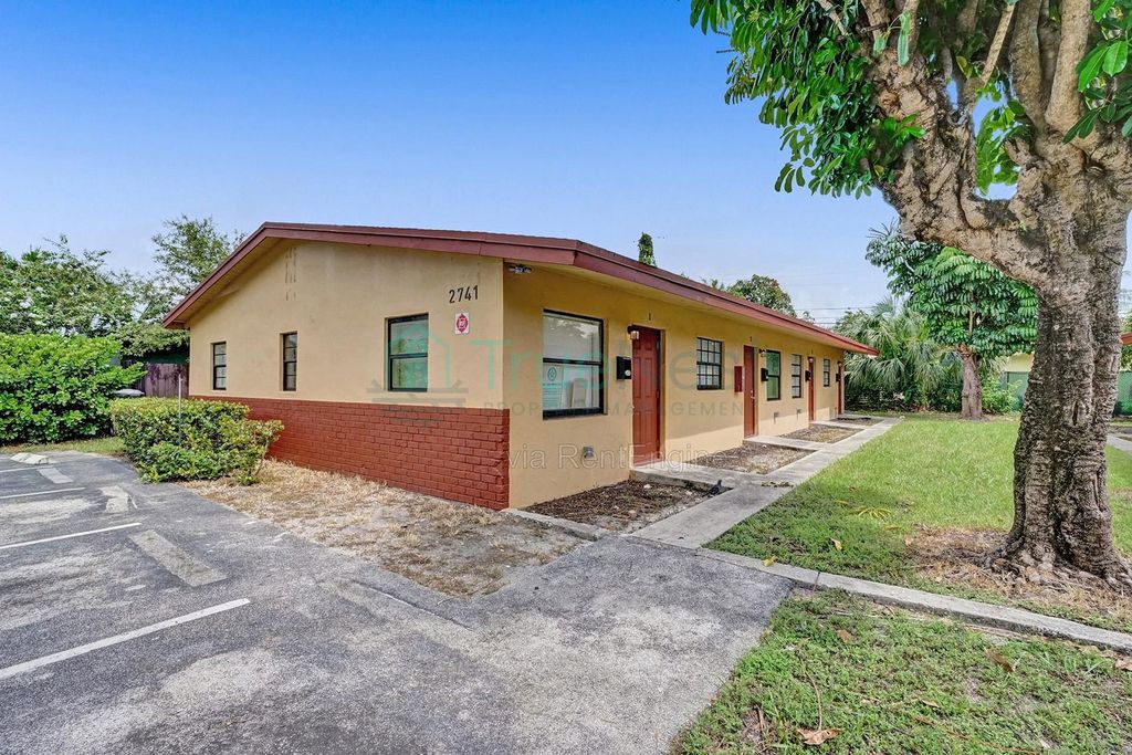2741 NW 1st St #2, Pompano Beach