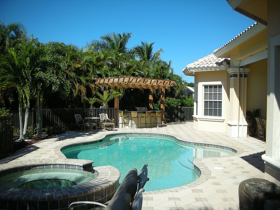 2nd image of 8059 Vera Cruz Way