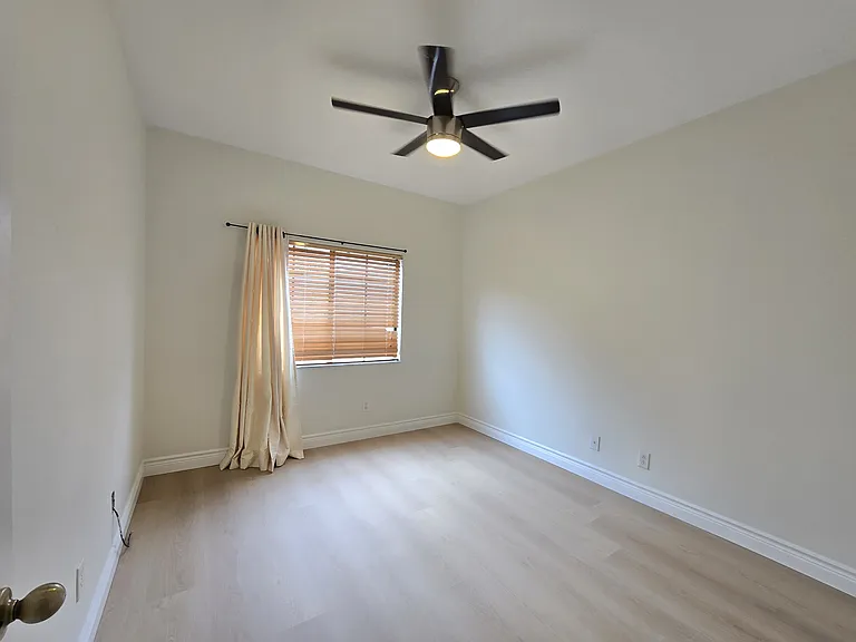 30202 Goodwick Way — Photo 38