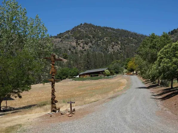 301 La Veta Way, Klamath River, CA 96050