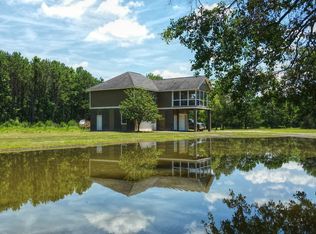 2208 Leadenwah Dr, Wadmalaw Island, SC 29487