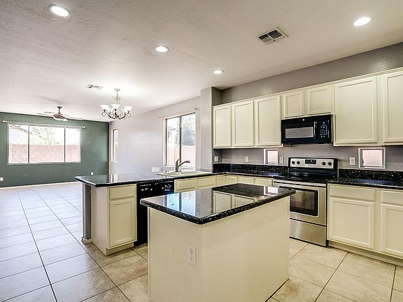 3rd image of 3393 E Pinot Noir Ave