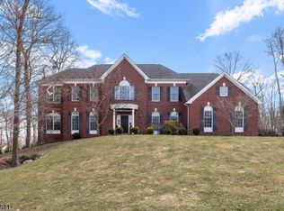 25 Sovereign Dr, Flanders, NJ 07836