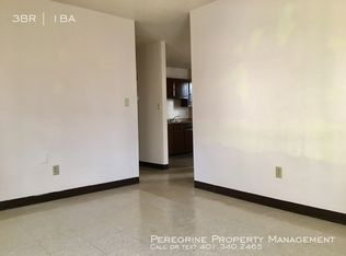 204 Coe St FLOOR 2, Woonsocket, RI 02895