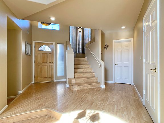 5th image of 3238 E Briarwood Ter