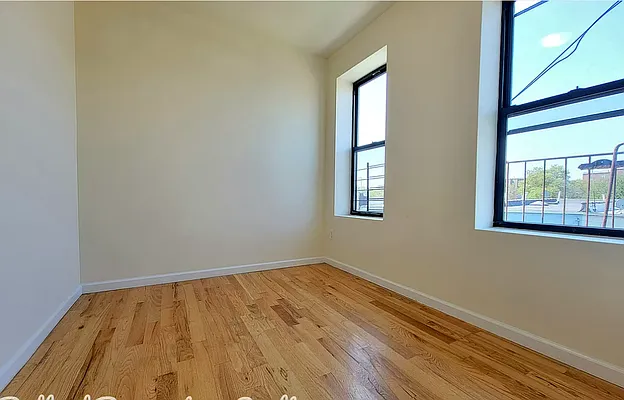 Rented by Farside Realty LLC | media 6