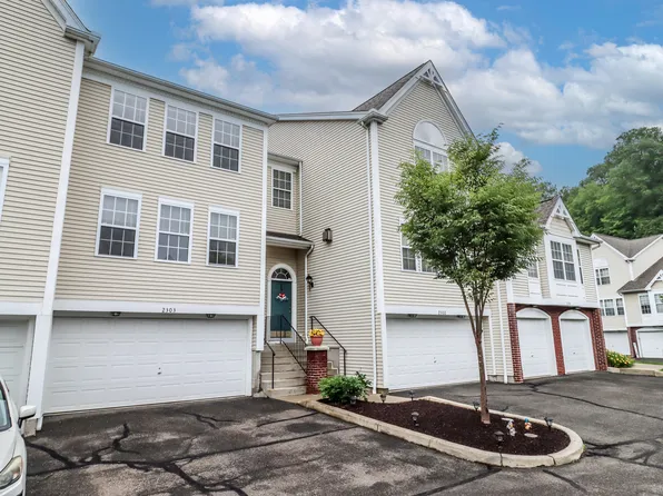 2303 Eaton Court #2303, Danbury, CT 06811