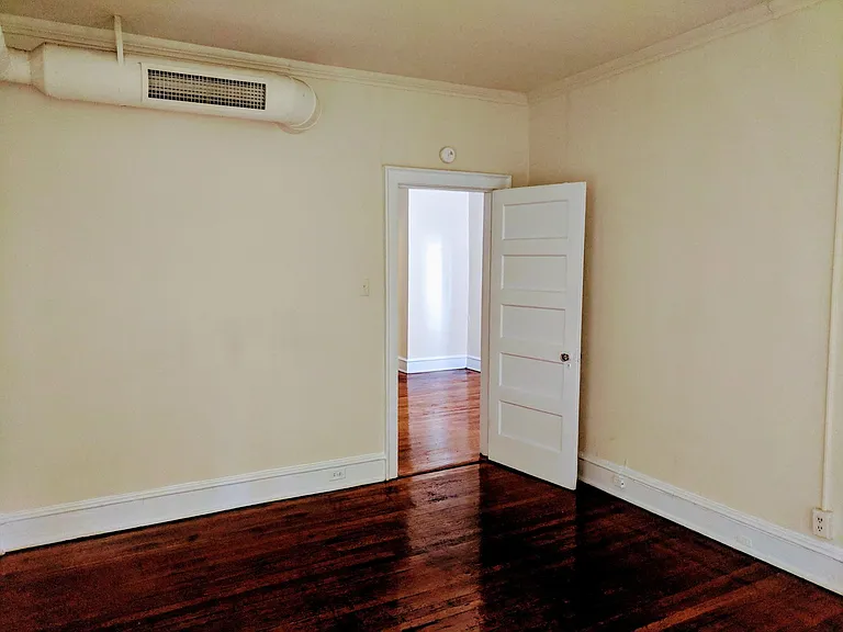 1128 W. Grace St.* — Photo 54