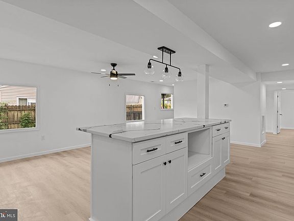 5th image of 35 Thimbleberry Ln