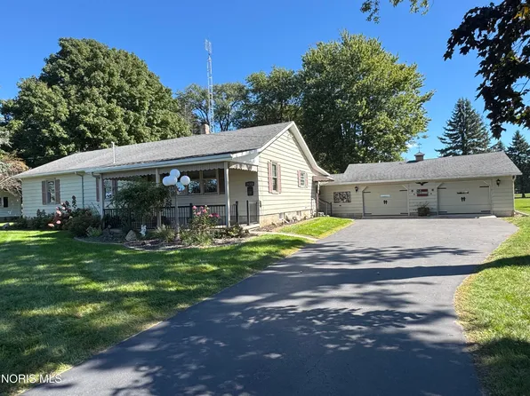 19300 Luckey Rd, Pemberville, OH 43450