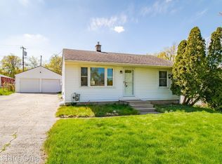 1985 Hoeft Dr, Commerce Township, MI 48390