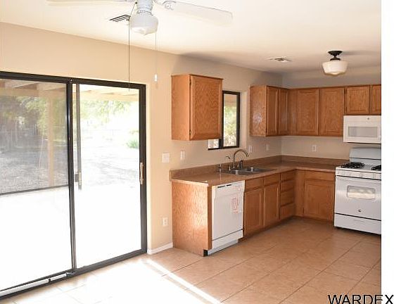 3rd image of 8189 S Carob Dr