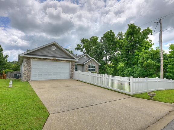 4th image of 3541 Lusk Drive