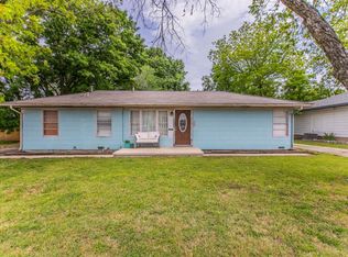 111 E Hird St, Gainesville, TX 76240