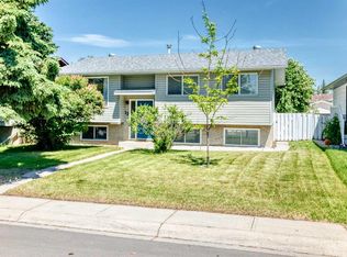 12 S Aspen Cres SE, Airdrie, AB T4B1K2