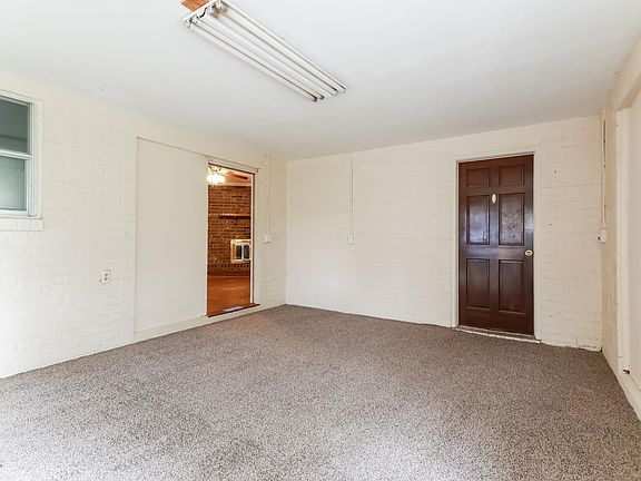 4th image of 1081 Birchwood Dr
