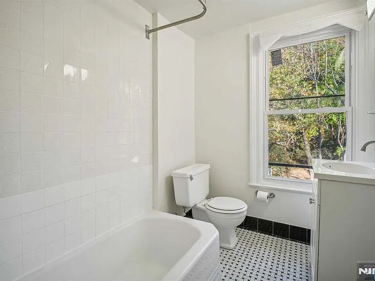 137 Closter Dock Rd #2 — Photo 14