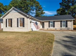 7473 Fairpoint Dr, Fayetteville, NC 28314