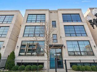 2453 W Irving Park Rd #2W, Chicago, IL 60618