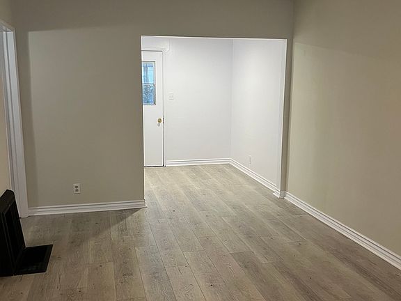 5th image of 2583 N Lincoln St #2585