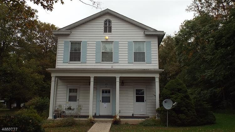 2nd image of 125 Bartley Rd